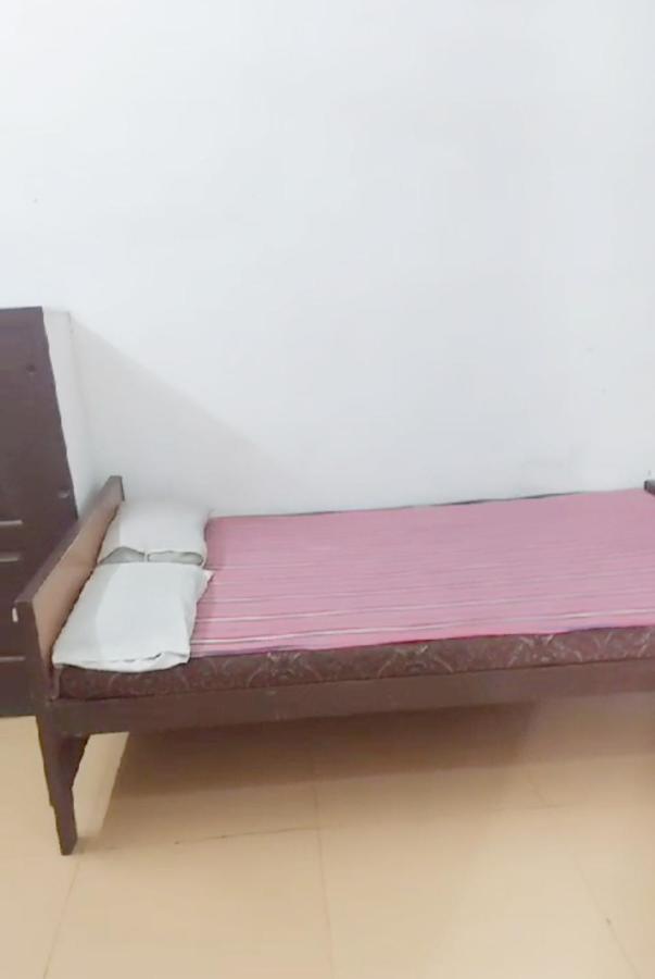 Gandhi Ganaga Guest House فاراناسي المظهر الخارجي الصورة